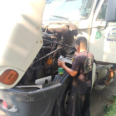 Sửa chữa ôtô lưu động khu vực gần bệnh viện xuyên á Củ Chi thời gian làm việc 24/24phụ vụ tận nơi cần là có gọi là tới 1