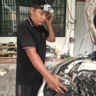 Dịch vụ sửa chữa ôtô lưu động kích bình lưu động khu vực Tân Phú Trung thời gian làm việc 24/24phụ vụ tận nơi 