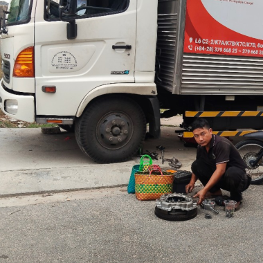 Sửa chữa ôtô lưu động khu vực Củ Chi thời gian làm việc 24/24 phụ vụ tận nơi  