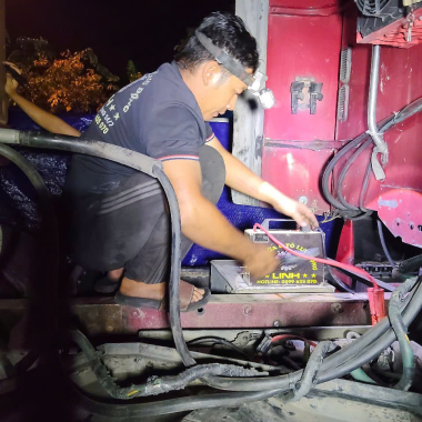 Sửa chữa ôtô lưu động khu vực Tân Phú Trung thời gian làm việc 24/24phụ vụ tận nơi cần là có gọi là tới 